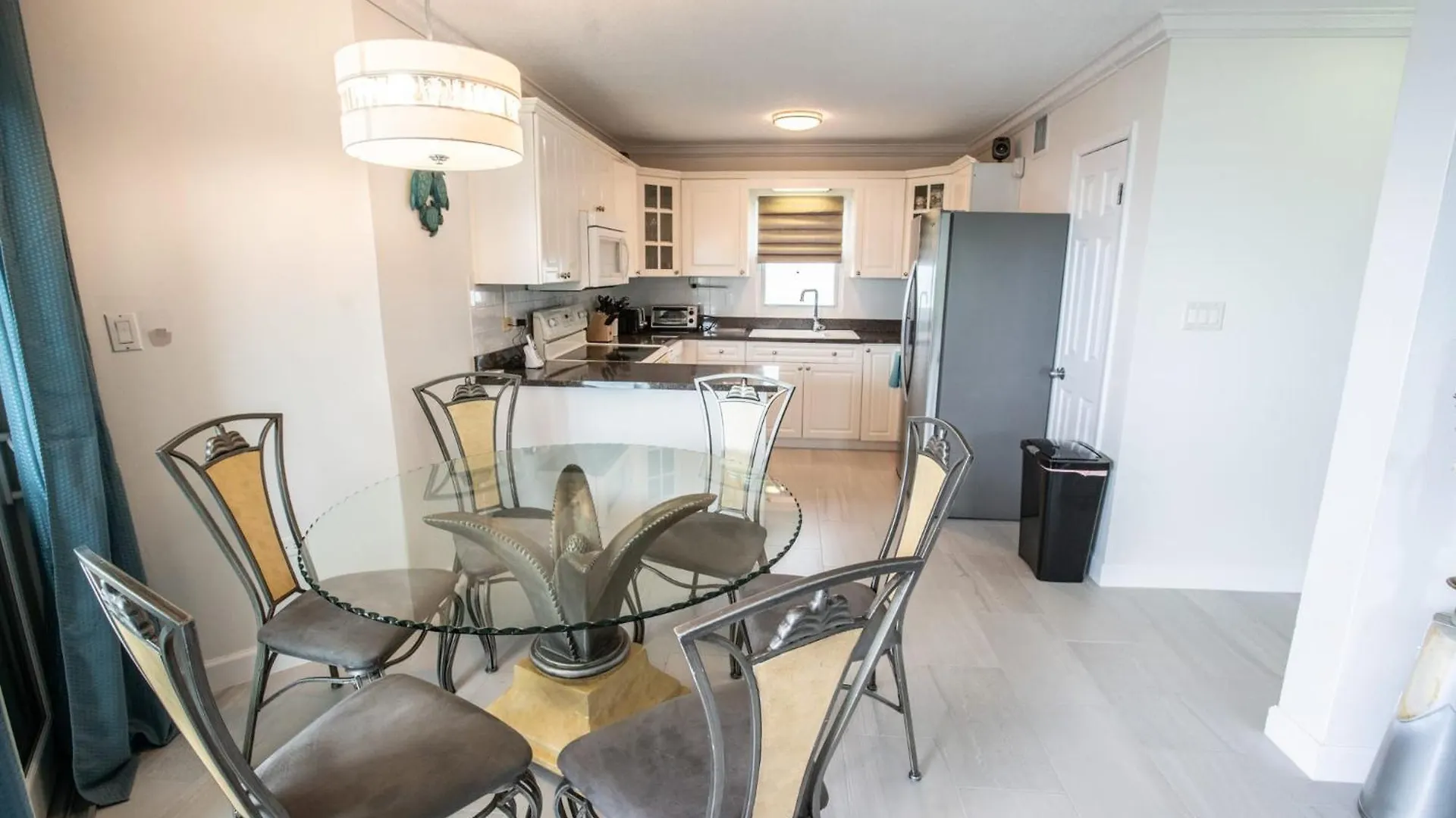 Enjoy Sunsets At Fully Equipped Condo At The Beach George Town Kaimaninseln