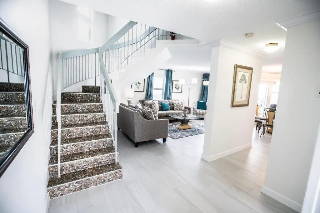 Enjoy Sunsets At Fully Equipped Condo At The Beach George Town